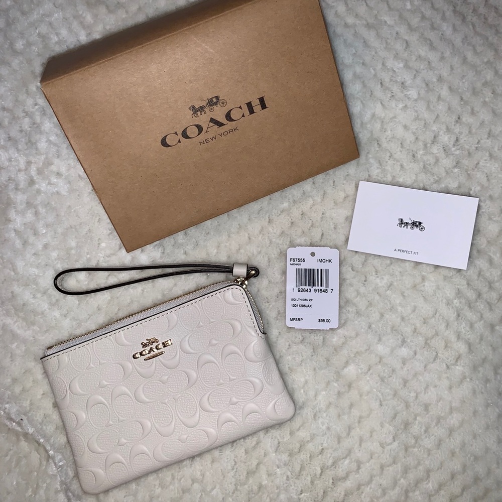 100% Authentic Coach wristlet NWT